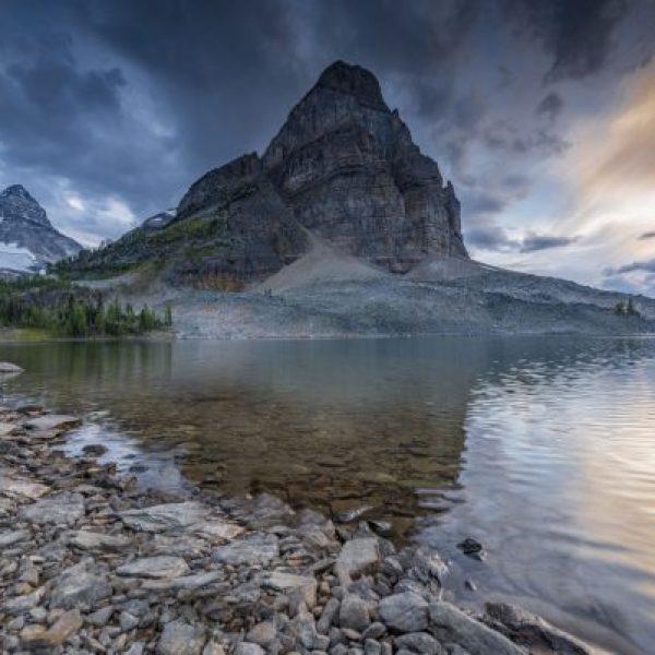 Sunburts Lake